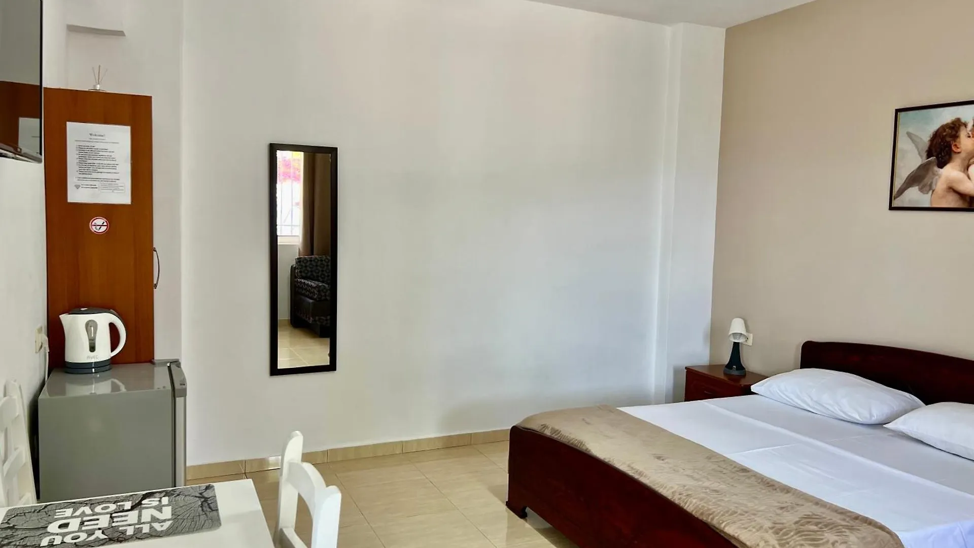 Tomi Apartments Sarandë 0*,